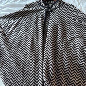 Liz Claiborne Black and Cream Knit Cape